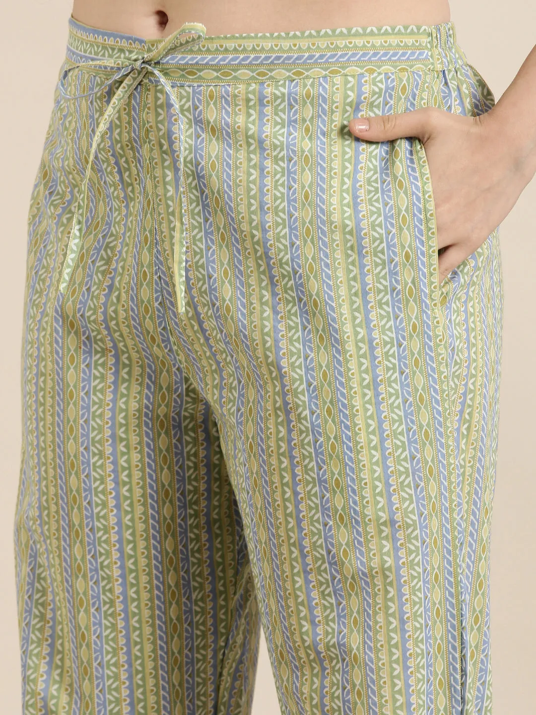 Women Straight Green Floral Kurta and Trousers Set Comes With Dupatta